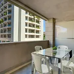Guesthost - Luxury Oikos - With Parking Apartment