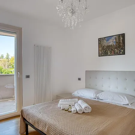 Guesthost - Luxury Oikos - With Parking