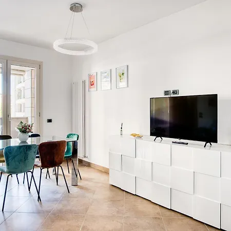 Luxury Oikos - With Parking *