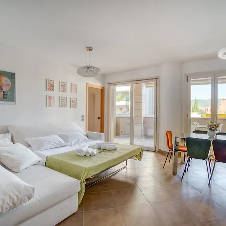 Guesthost - Luxury Oikos - With Parking Apartament Perugia