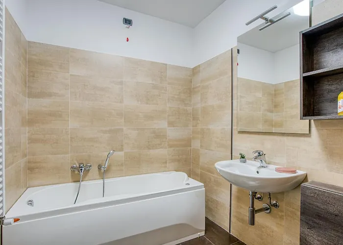 Guesthost - Luxury Oikos - With Parking