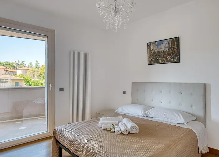 Guesthost - Luxury Oikos - With Parking