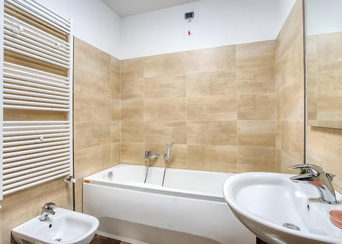 Guesthost - Luxury Oikos - With Parking